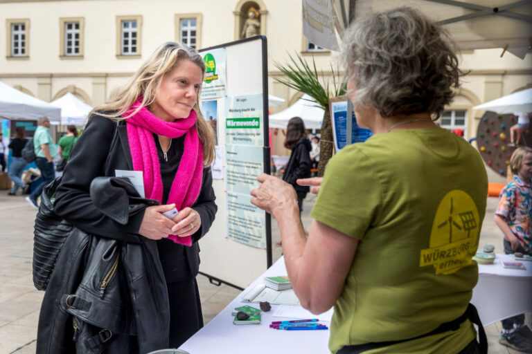 Europaabgeordnete Henrike Hahn beim Europafest in Würzburg