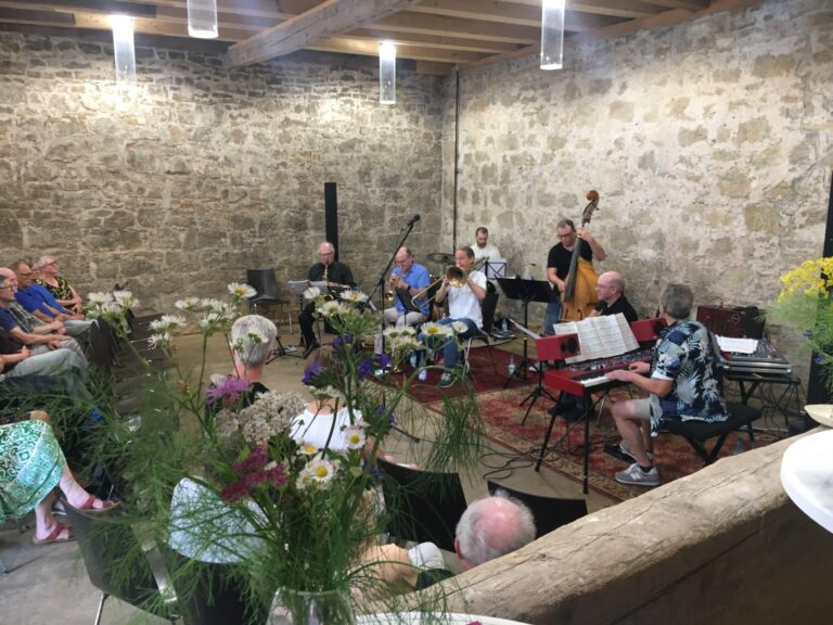 Gelungener Jazz-Frühschoppen in der Erlabrunner Kulturscheune