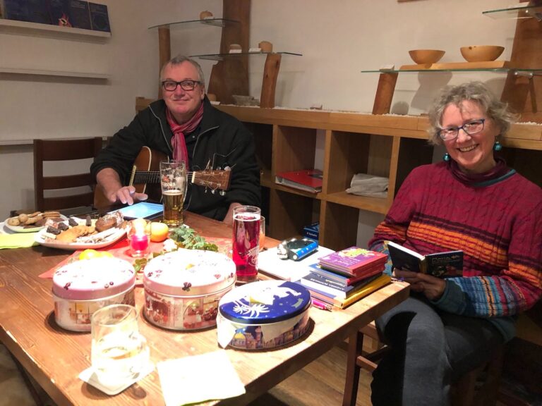 Adventsgschichtli – Peter Wendel und Britta Huber musizieren und lesen