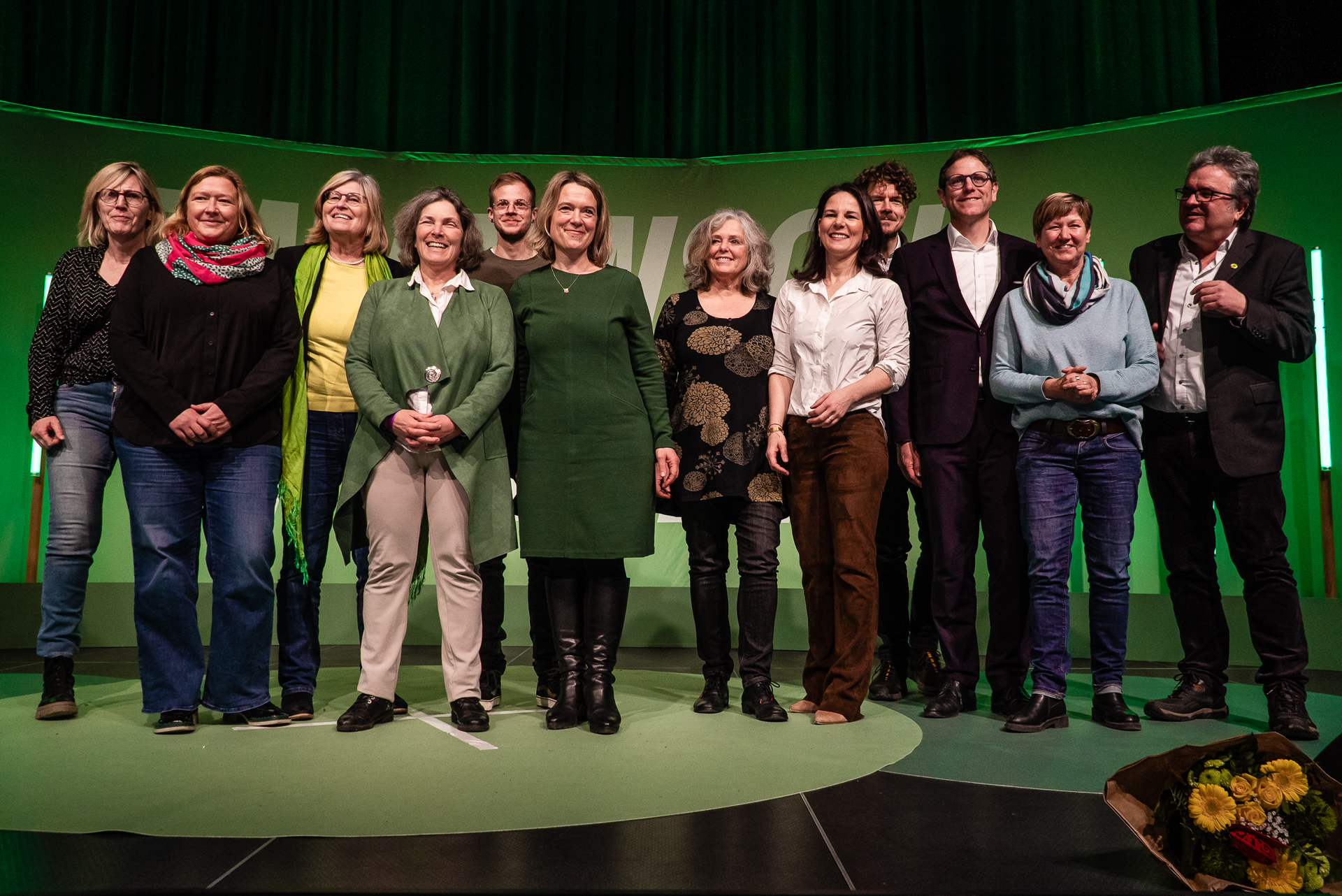 Gruppenfoto vom 17.01. Unter anderem mit Außenministerin Anna Lena Baerbock, MdL Kerstin Celina, Bundestagsdirektkandidatin Jessica Hecht, Oberbürgermeisterkandidat Martin Heilig und Bürgermeister von Kirchheim Christian Stück