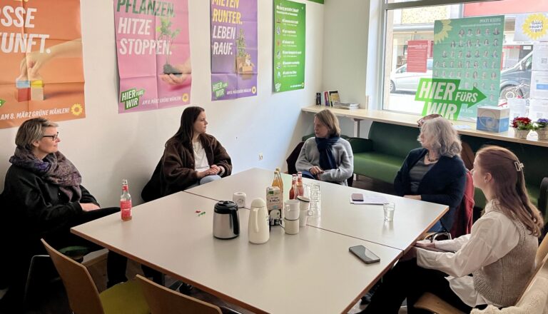 Spendenübergabe an Wildwasser e. V., Frauenhaus im SKF und Bahnhofsmission Würzburg