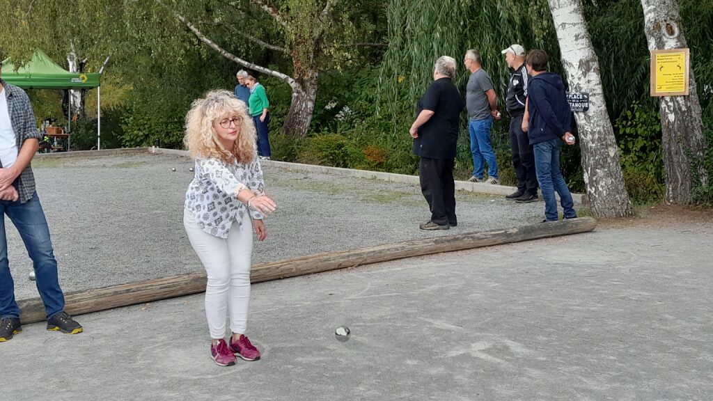 Sonja Mutterlose beim Boule